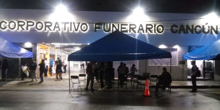 VELAN RESTOS MORTALES DE “ALEXIS” EN UNA FUNERARIA DE LA CIUDAD DE CANCÚN