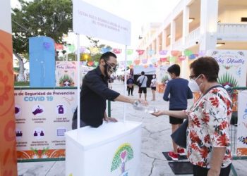 CON UNA TOTAL CIVILIDAD DE PARTE DE LA CIUDADANÍA SE REALIZÓ EL “TRIBUTO A NUESTROS FIELES DIFUNTOS