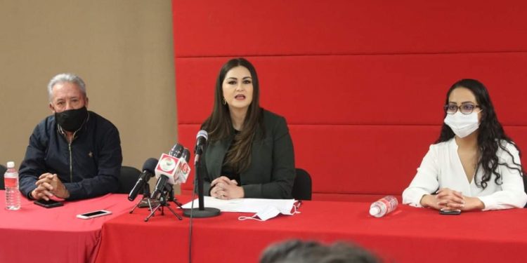 APLAUDE SENADORA GEOVANNA BAÑUELOS HAYA PARIDAD EN CANDIDATURAS