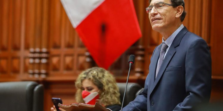 CONGRESO PERUANO DESTITUYE AL PRESIDENTE VIZCARRA EN MEDIO DE ACUSACIONES POR CORRUPCIÓN
