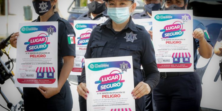 MUJERES POLICÍAS SALEN A LAS CALLES DE SOLIDARIDAD PARA REFORZAR CAMPAÑA JUNTO A INICIATIVA PRIVADA