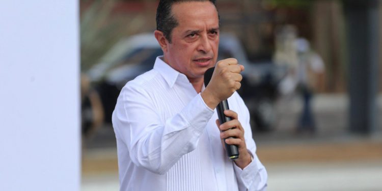 ACEPTA CARLOS JOAQUÍN RENUNCIA DE CAPELLA