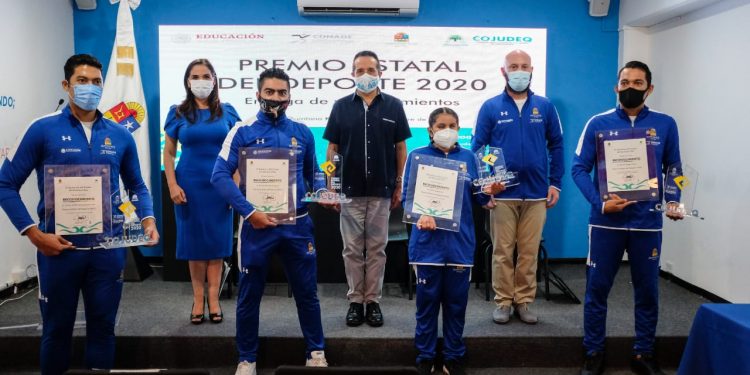 AUTORIDADES RECONOCEN A ATLETAS QUINTANARROENSES