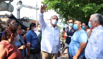 INICIARÁ MAÑANA FUMIGACIÓN AÉREA DE ZONAS INUNDADAS: ADÁN AUGUSTO