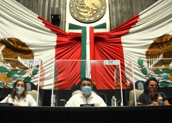 COMPARECEN ANTE LEGISLADORES, TITULARES DE EDUCACIÓN Y AGUA POTABLE