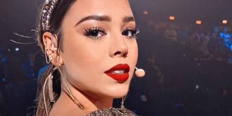 DANNA PAOLA ENCIENDE LAS REDES AL POSAR EN ROPA INTERIOR DE ENCAJE