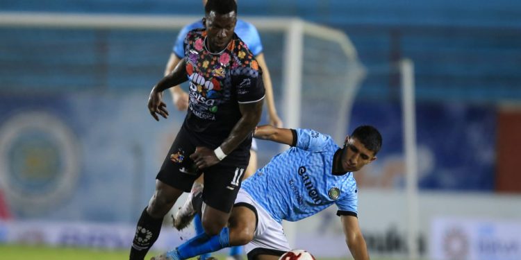 ALEBRIJES PROPINA DURA ZANCADILLA A CANCÚN FC