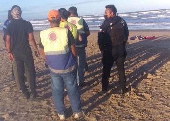 NIETA Y ABUELO MUEREN AHOGADOS POR CORRIENTES MARINAS