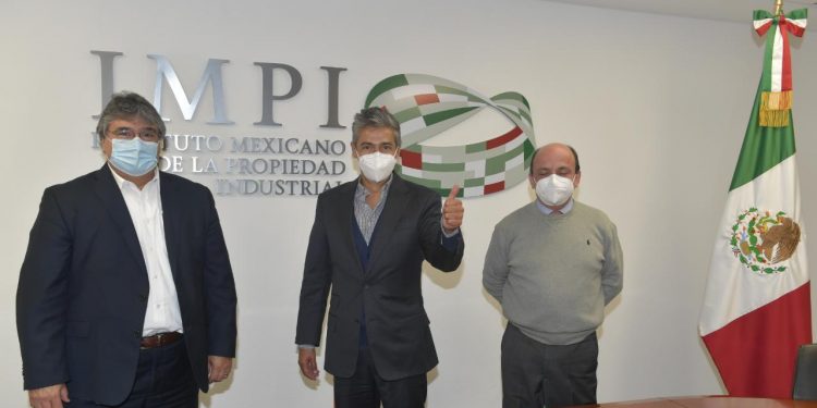 EL IMPI Y EL CONSEJO REGULADOR DEL TEQUILA (CRT) INTENSIFICAN SU TRABAJO PARA LA PROTECCIÓN DE LA DENOMINACIÓN DE ORIGEN