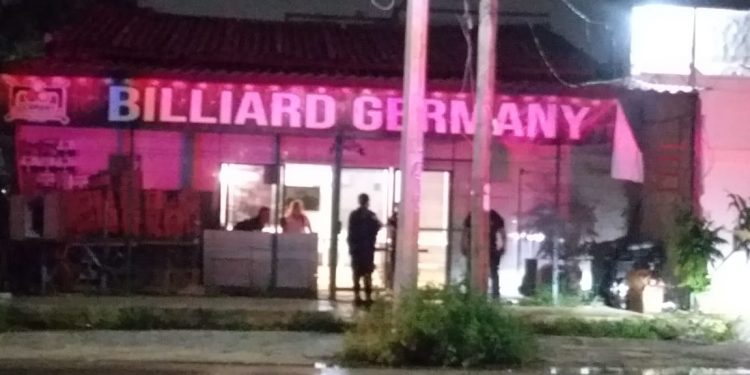 ATACAN A BALAZOS UN BILLAR COMO ADVERTENCIA PARA QUE PAGUEN DERECHO DE PISO