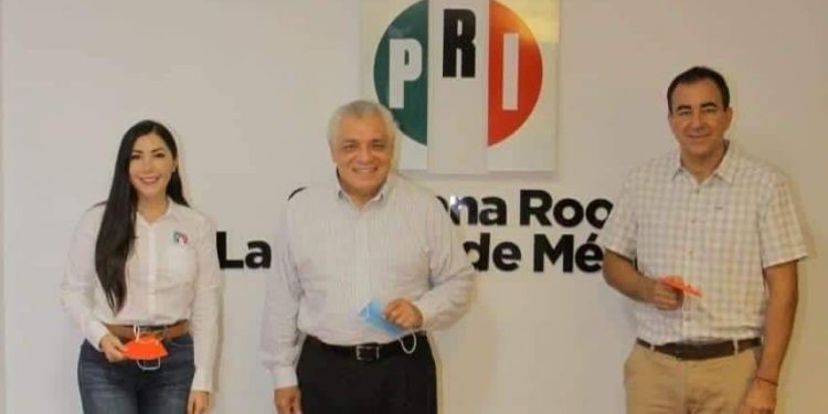 RECICLA “TRAIDORES” EL PRI