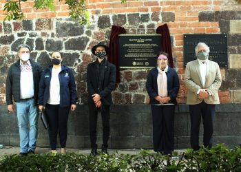 DEVELACIÓN DE PLACA EN HONOR DEL LUCHADOR SOCIAL DEMETRIO VALLEJO MARTÍNEZ