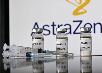 VACUNA CONTRA EL COVID-19 DE OXFORD Y ASTRAZENECA ES 70.4% EFECTIVA