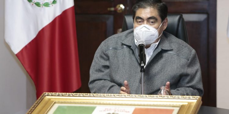 OUTSOURCING SE UTILIZÓ PARA ESQUIVAR OBLIGACIONES CON TRABAJADORES: MIGUEL BARBOSA