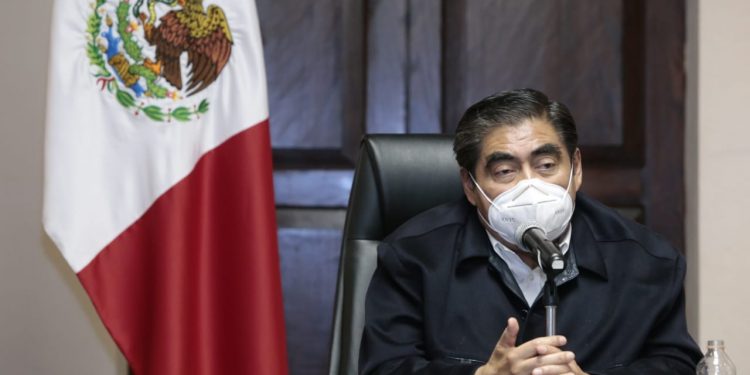 PROPONDRÁ MIGUEL BARBOSA QUE NOTARIOS SEAN ANTE LA LEY, SERVIDORES PÚBLICOS