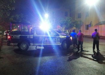 BALEAN A SUJETO AL BAJAR DE TRANSPORTE PÚBLICO EN PASEOS DEL MAR