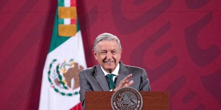 ENTREGA AMLO APOYOS A QUINTANA ROO, DICE EN LA MAÑANERA. ESTE ES EL RESUMEN