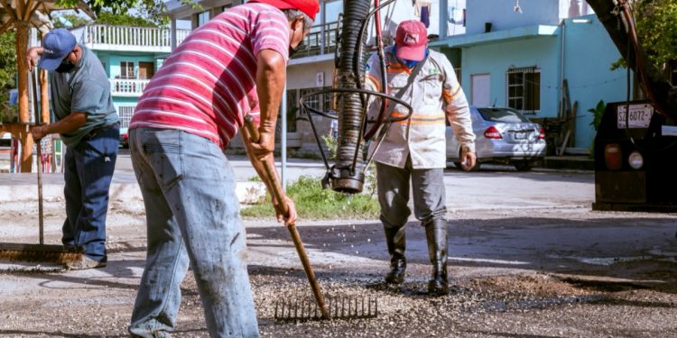 LANZA VÍCTOR MAS, INTENSO PROGRAMA DE BACHEO