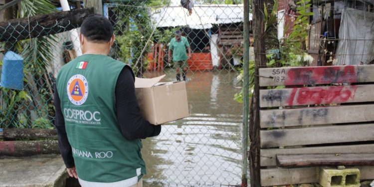 LLEVAN DESPENSAS A FAMILIAS AFECTADAS POR LLUVIAS EN LAS COMUNIDADES