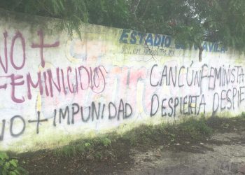 FEMINISTAS «ALZAN VOZ» POR MEDIO DE PINTAS