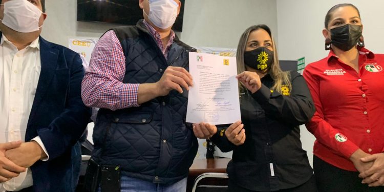 CONSTRUYEN PRI Y PRD ALIANZA POR NUEVO LEÓN