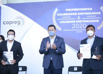 RECONOCE GOBERNADOR LABOR DE LOS PROFESIONISTAS  COLEGIADOS DEL ESTADO