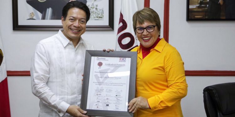 ENTREGÓ LAURA BERISTAIN RESULTADOS A MARIO DELGADO Y EL PREMIO AL BUEN GOBIERNO 2020