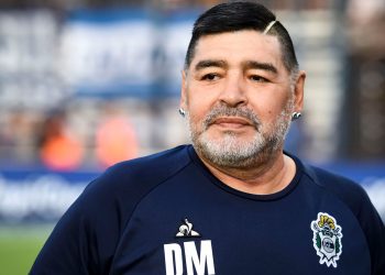 DIEGO MARADONA IRÁ AL QUIRÓFANO POR UN COÁGULO EN EL CEREBRO