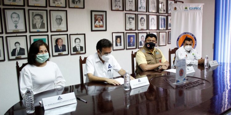 FIRMA COEPROC Y CANACO SERVYTUR CONVENIO DE COLABORACIÓN COMUNICADO 188. COORDINACIÓN ESTATAL DE PROTECCIÓN CIVIL.