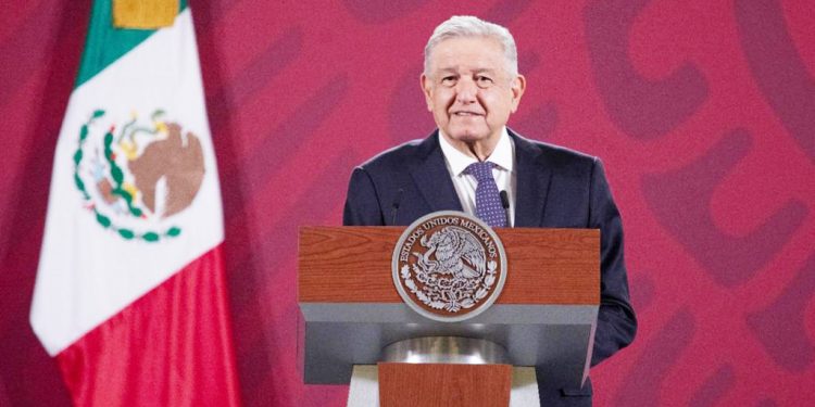AMLO DONARÁ SU AGUINALDO PARA ATENDER CORONAVIRUS, SEGÚN DECRETO