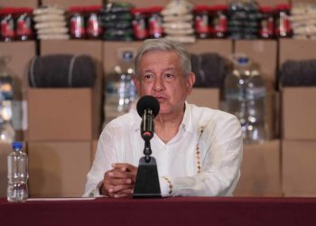 AMLO PIDE A EXGOBERNADOR DE NAYARIT QUE SE ENTREGUE
