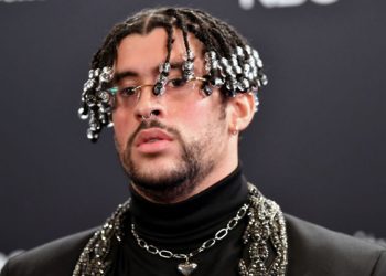 BAD BUNNY DA POSITIVO A CORONAVIRUS