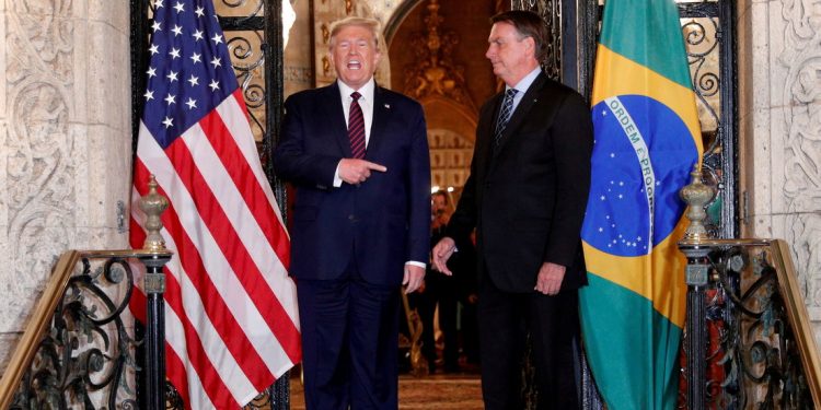 BOLSONARO DICE QUE TRUMP «NO ES LA PERSONA MÁS IMPORTANTE DEL MUNDO»