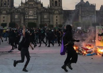 EL 25N DEJA EN MÉXICO UNA JORNADA DE VIOLENTOS ENFRENTAMIENTOS