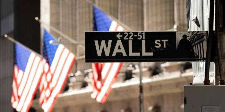 EL DOW JONES ALCANZA POR PRIMERA VEZ LOS 30.000 PUNTOS