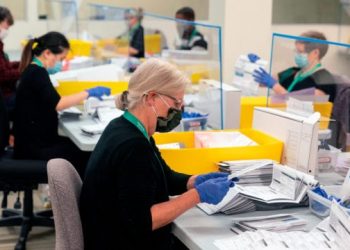 EL ESTADO DE GEORGIA ANUNCIA QUE HARÁ UN RECUENTO DE VOTOS ANTE LOS AJUSTADOS RESULTADOS