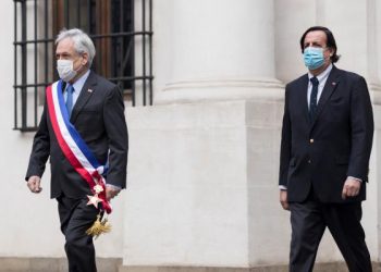 EL MINISTRO DEL INTERIOR DE CHILE RENUNCIA TRAS SER SUSPENDIDO POR LAS PROTESTAS