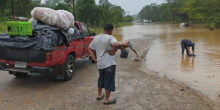ETA DEJA A SU PASO POR NICARAGUA DOS MUERTOS Y CUANTIOSOS DAÑOS MATERIALES