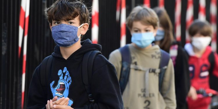 FRANCIA VUELVE A CLASE CON UN MAYOR PROTOCOLO SANITARIO Y DE SEGURIDAD