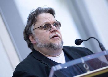 GUILLERMO DEL TORO: «VIVIMOS MOMENTOS DE DEVASTACIÓN Y DIVISIÓN EN EL MUNDO»