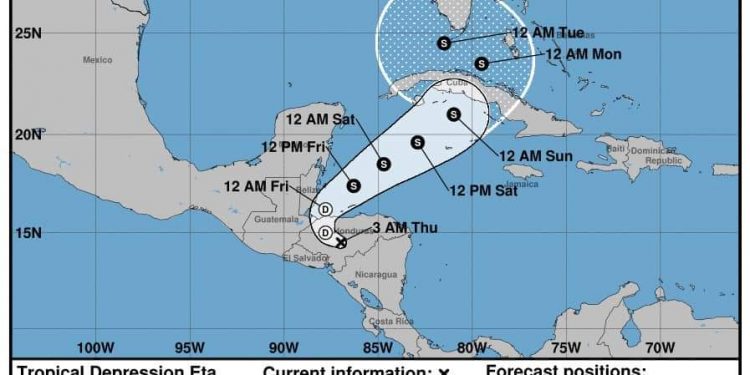 PREVÉN QUE ETA PASE EL SÁBADO POR LA TARDE FRENTE A LA COSTA ORIENTAL DE COZUMEL