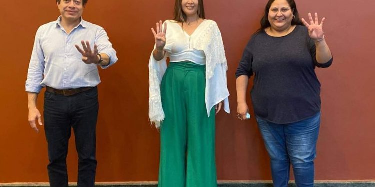 ANAHÍ GONZÁLEZ ES RECIBIDA POR MARIO DELGADO