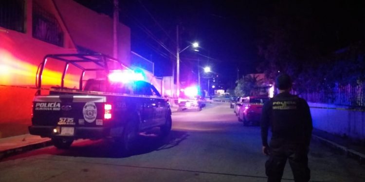 EJECUTAN A JOVEN EN LA VÍA PÚBLICA