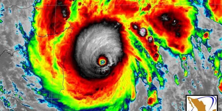 “IOTA” SE INTENSIFICA A UN DEVASTADOR HURACÁN CATEGORÍA 5