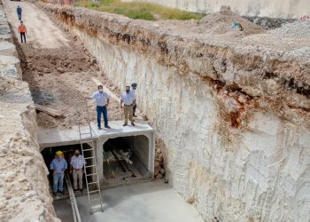 NECEDAD DE OTONIEL SEGOVIA PONE EN RIESGO LA OBRA DE DRENAJE SANITARIO EN CALDERITAS