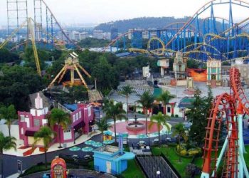JOVEN RESULTA LESIONADO TRAS «SALIR VOLANDO» DE JUEGO MECÁNICO DE SIX FLAGS