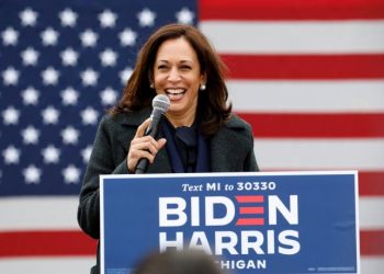 KAMALA HARRIS HACE HISTORIA Y SERÁ LA PRIMERA MUJER VICEPRESIDENTA DE EE.UU.