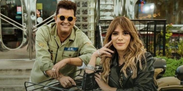 KANY GARCÍA ESTRENA EL VIDEO DE SU CANCIÓN «BÚSCAME» CON CARLOS VIVES