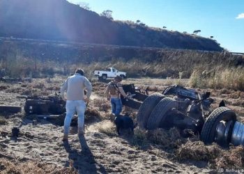 LA EXPLOSIÓN DE UN CAMIÓN CISTERNA DE GAS DEJA 13 MUERTOS EN NAYARIT