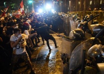 LA POLICÍA DE PERÚ NIEGA USO DE PERDIGONES Y DETENCIONES ARBITRARIAS EN PROTESTAS